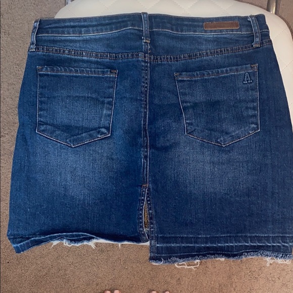 Skirt - Picture 2 of 2